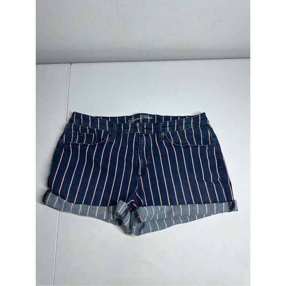 Universal Tread High Rise Red White Blue Striped Shorts Women's Size 16/ 33 - Picture 1 of 10